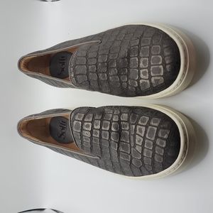 Sofft gray alligator pattern size 7 slip on shoes